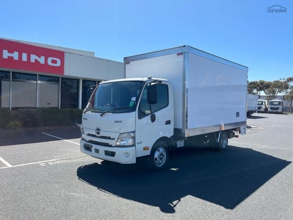 2025 Hino 300 Series 616 IN STOCK READY image