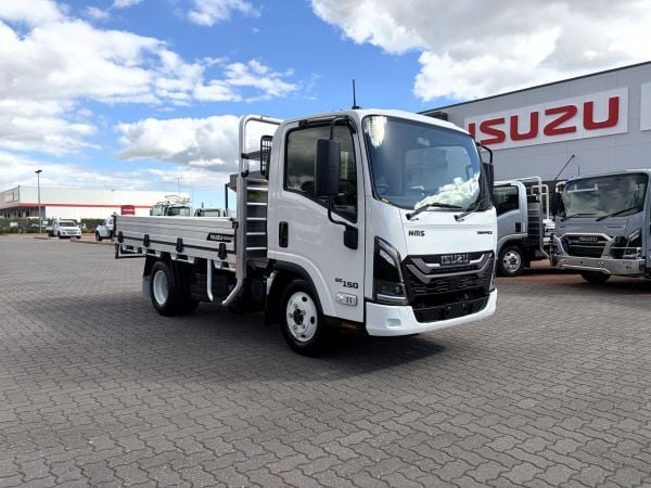 2026 Isuzu NMS 65/45-150  Tray DT D28 AWD TRAYPACK image