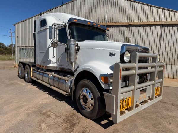 2010 International EAGLE 9900I Prime Mover image