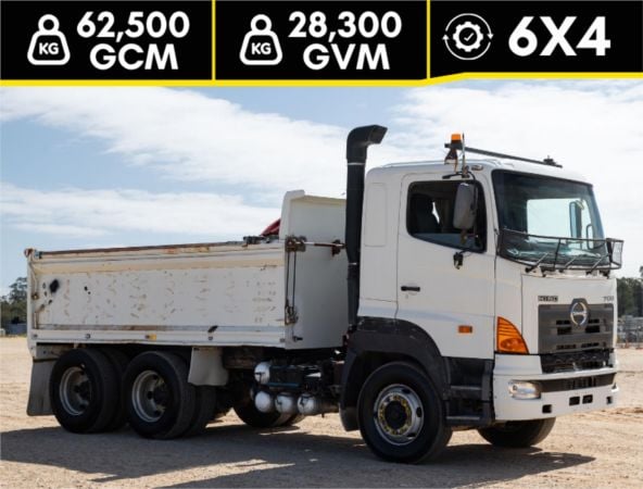 2005 Hino 700 Series Cab Chassis 4562 image