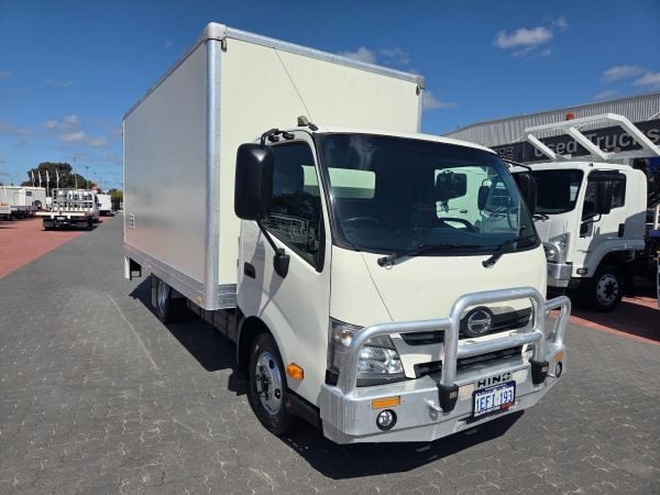 2013 Hino 616 - 300 Series Pantech Car License Van and Lift image