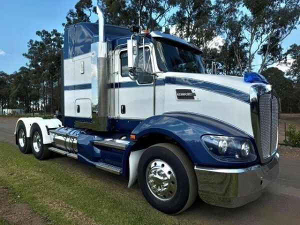 2017 KENWORTH T409 image