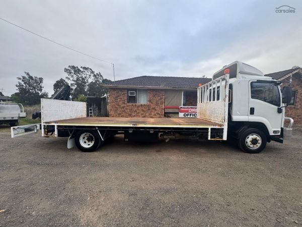 2016 Isuzu F Series FSD140/120-260 850 image