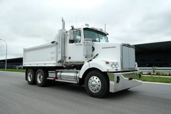 2013 Western Star 4864FX image