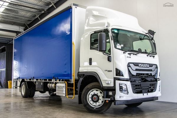 2026 Isuzu F Series FVR 170-260 AT R65 12 pallet Curtain Sider image