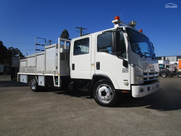 2013 Isuzu N Series NQR 450 image