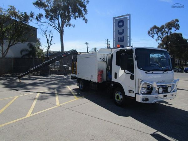 2020 Isuzu N Series NPR 75-190 image