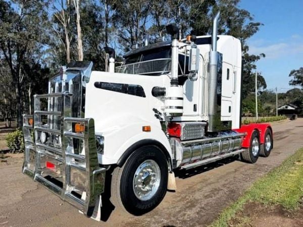 2017 KENWORTH T909 CUMMINS X15 352K KM ON REBUILD, 18SP, 115T RATED image