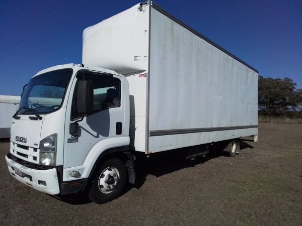 ISUZU PANTECH | FRD 500 image
