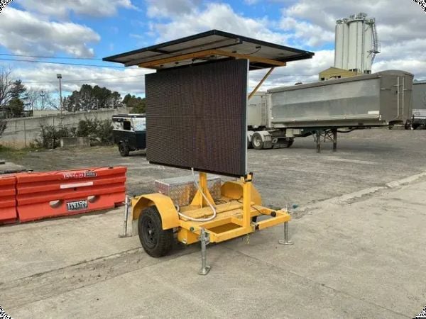 2012 GIGA Signs 1306P VMS Trailer image