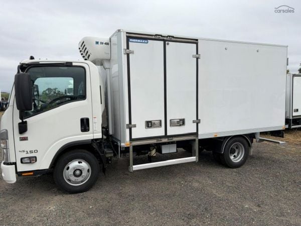 2025 Isuzu N Series NNR 45-150 0 image