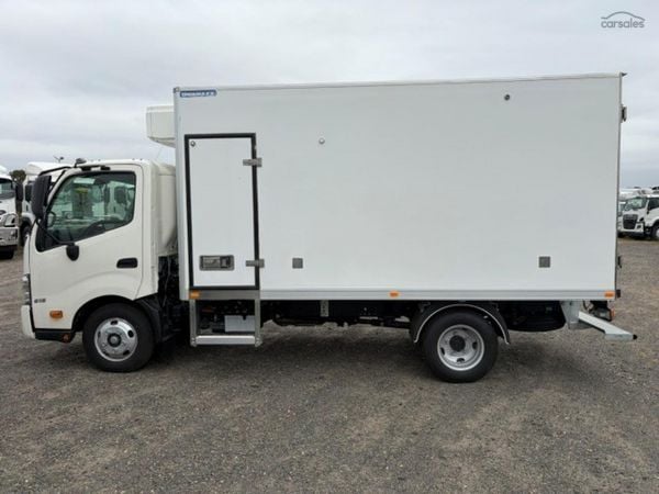 2025 Hino 300 Series 616 0 image