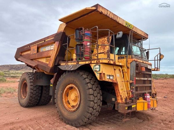 2005 Komatsu HD605-7 image
