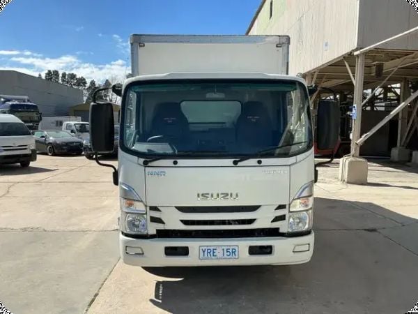 2023 Isuzu NNR 45 150 Vanpack 4x2 Pantech W/Tailgate Loader image