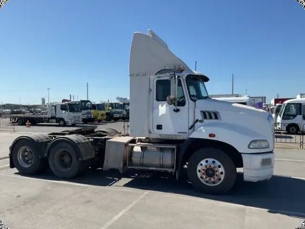 2014 Mack Trident CMMT Granite 6x4 Prime Mover image