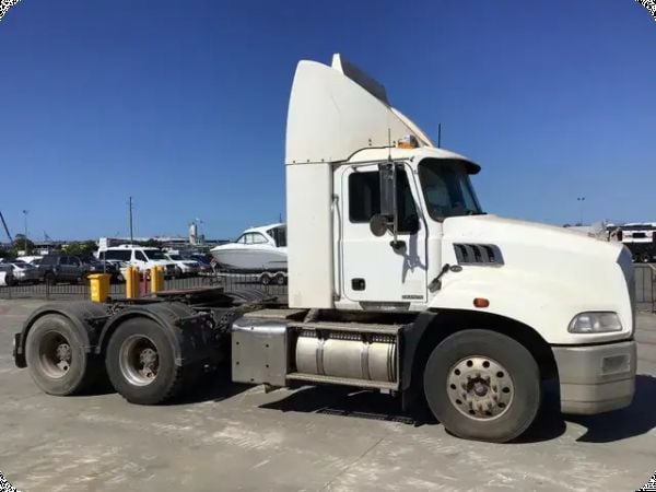 2015 Mack Granite 6x4 Prime Mover (Ex Corporate) image