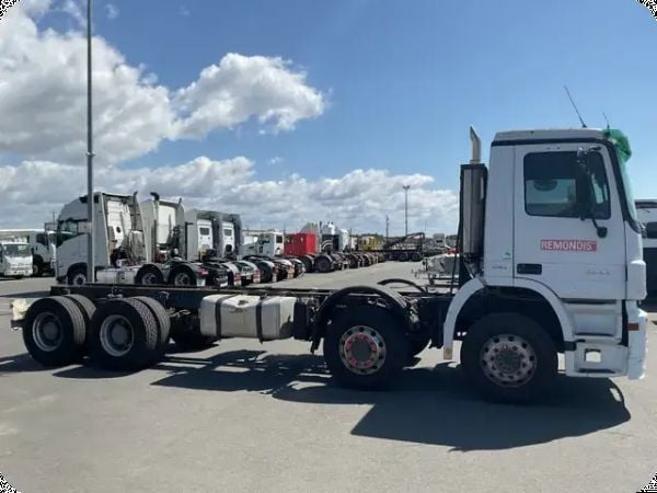2008 Mercedes-Benz Actros 3241 8x4 Cab Chassis image