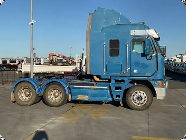 2002 Freightliner Argosy FL FLH 6x4 Prime Mover image