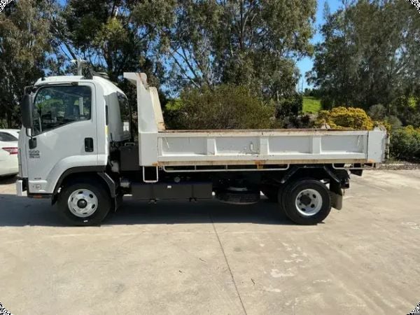 2009 Isuzu 500 FFR FH 4x2 Tipper (Auto) image