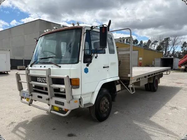 1989 Isuzu FSR 500 Long 4x2 Tray Truck image
