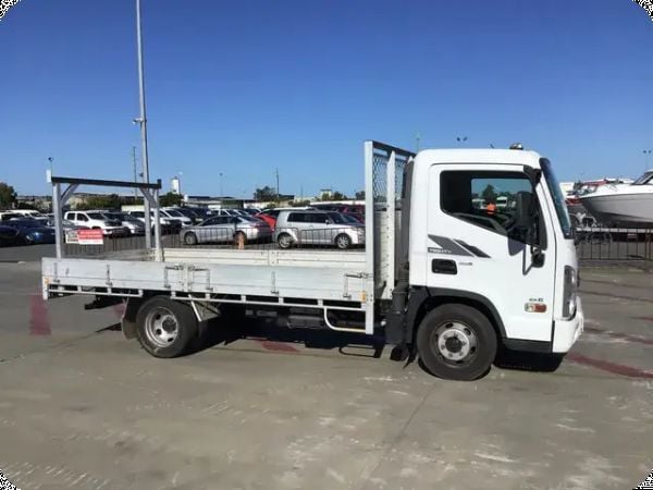 2018 Hyundai Mighty Mighty EX6 4x2 Tray Truck image