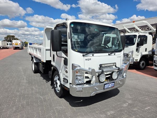 2022 Isuzu NQR 87/80-190 Tipper AMT 4.5 Ton Tipper image