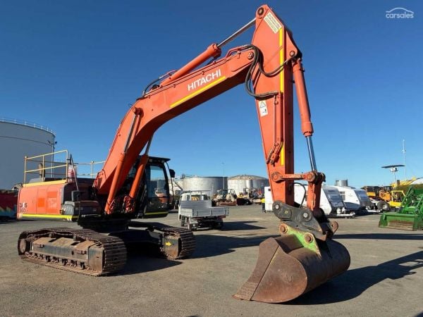 2018 Hitachi ZX360LC-5B image