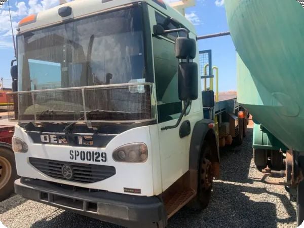 2011 Dennis AU64 6x4 Skip Bin image