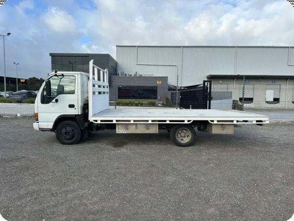 2005 Isuzu NPR 4x2 Tray Truck image