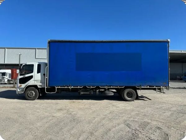 2021 Mitsubishi Fuso Fighter 1424 4x2 Curtainsider image