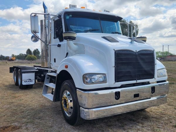 2018 MACK CSMR Cab Chassis image