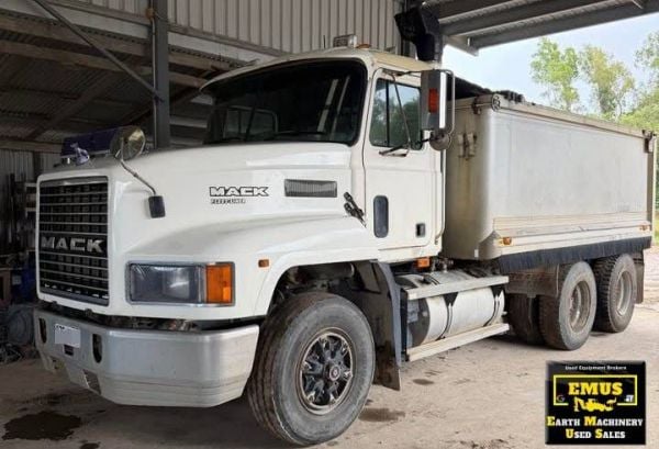 1999 Mack CH Fleetliner Tipper Truck, E.M.U.S TS974 image