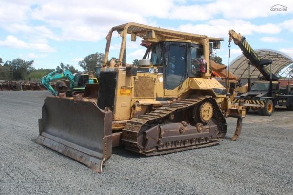 1996 Caterpillar D6M image
