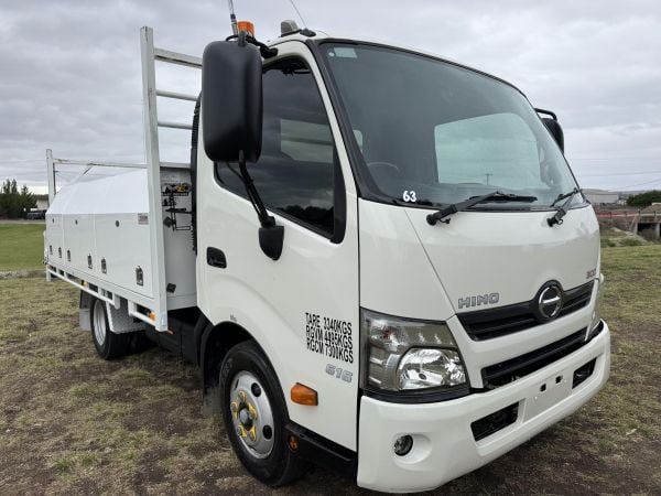 2019 HINO 300 616 Flatbed image