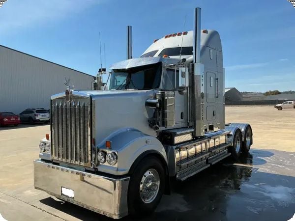 2024 Kenworth T909 6x4 Prime Mover image