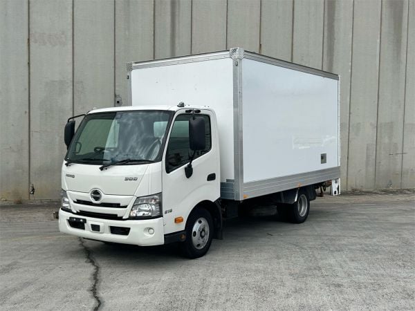 2022 HINO 300 PANTECH XZU710R MY20 616 3430 WIDE image