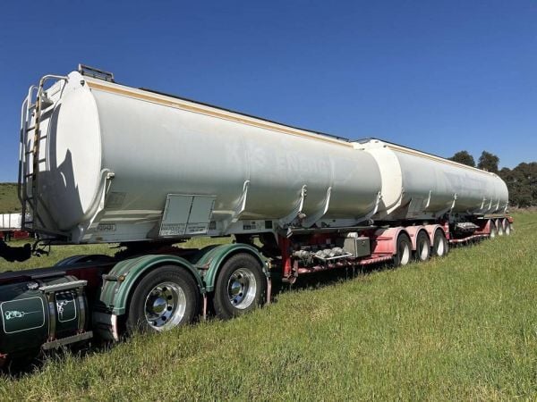 2012 HOLMWOOD 25 METRE TRIAXLE ALUMINIUM FUEL TANKERS image