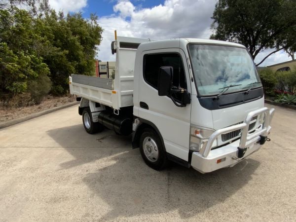 2007 Mitsubishi Canter Tipper FE8P image