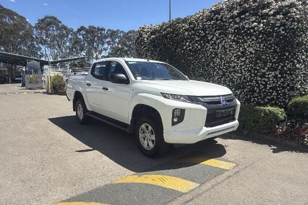 2023 Mitsubishi Triton GLX+ MR 4X4 image