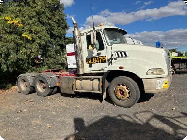 2011 Mack Granite 6x4 Prime Mover image