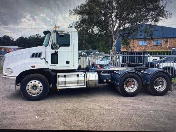 2019 Mack Granite image