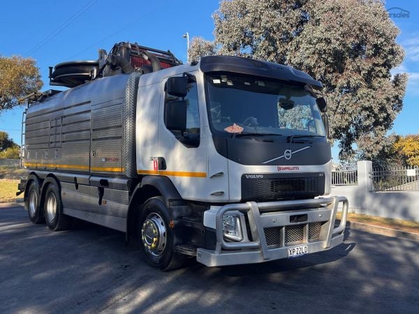 2017 Volvo FE320 TBA image
