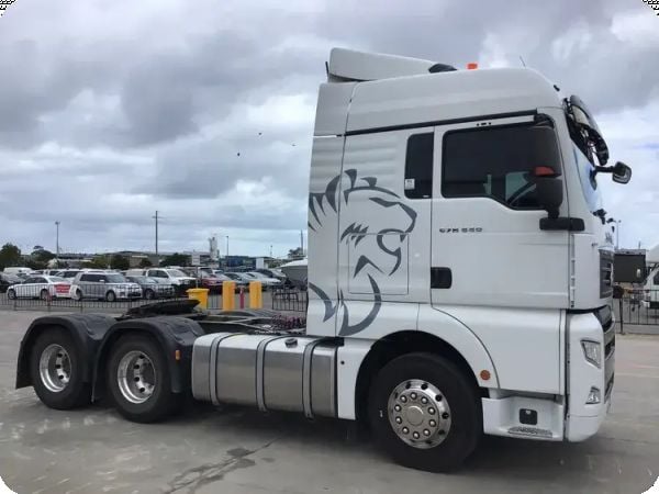 2024 Sinotruk ZZ4256V344HE1R C7H 540 6x4 Prime Mover image
