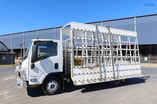 2023 Isuzu N Series NPR 45/55-155 Tradepack image