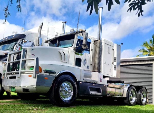 1988 Kenworth T600 Prime Mover image