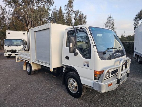 2001 Isuzu NPR 300 turbo diesel service body crane truck image
