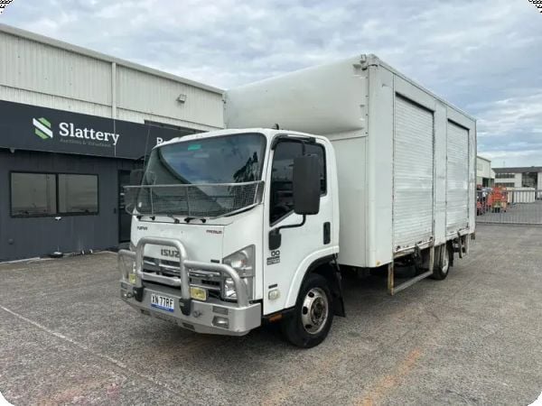 2010 Isuzu NPR 400 Long Sitec 155 Series II 4x2 Pantech image