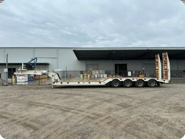 2000 J-Smith and Son JSST-4-15 Quad-Axle Float Trailer (Rear Steer Axle) image