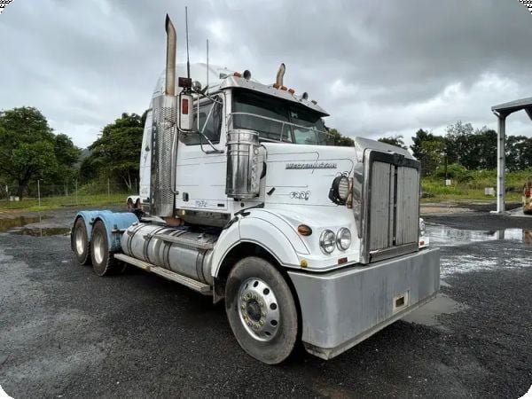 2012 Western Star 4800FX Star Light Sleeper 6x4 Prime Mover image