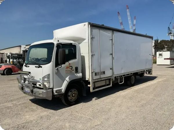 2015 Isuzu FRR 500 4x2 Curtainsider/Pantech Tow Only image